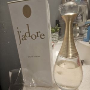 J'ADORE PERFUME